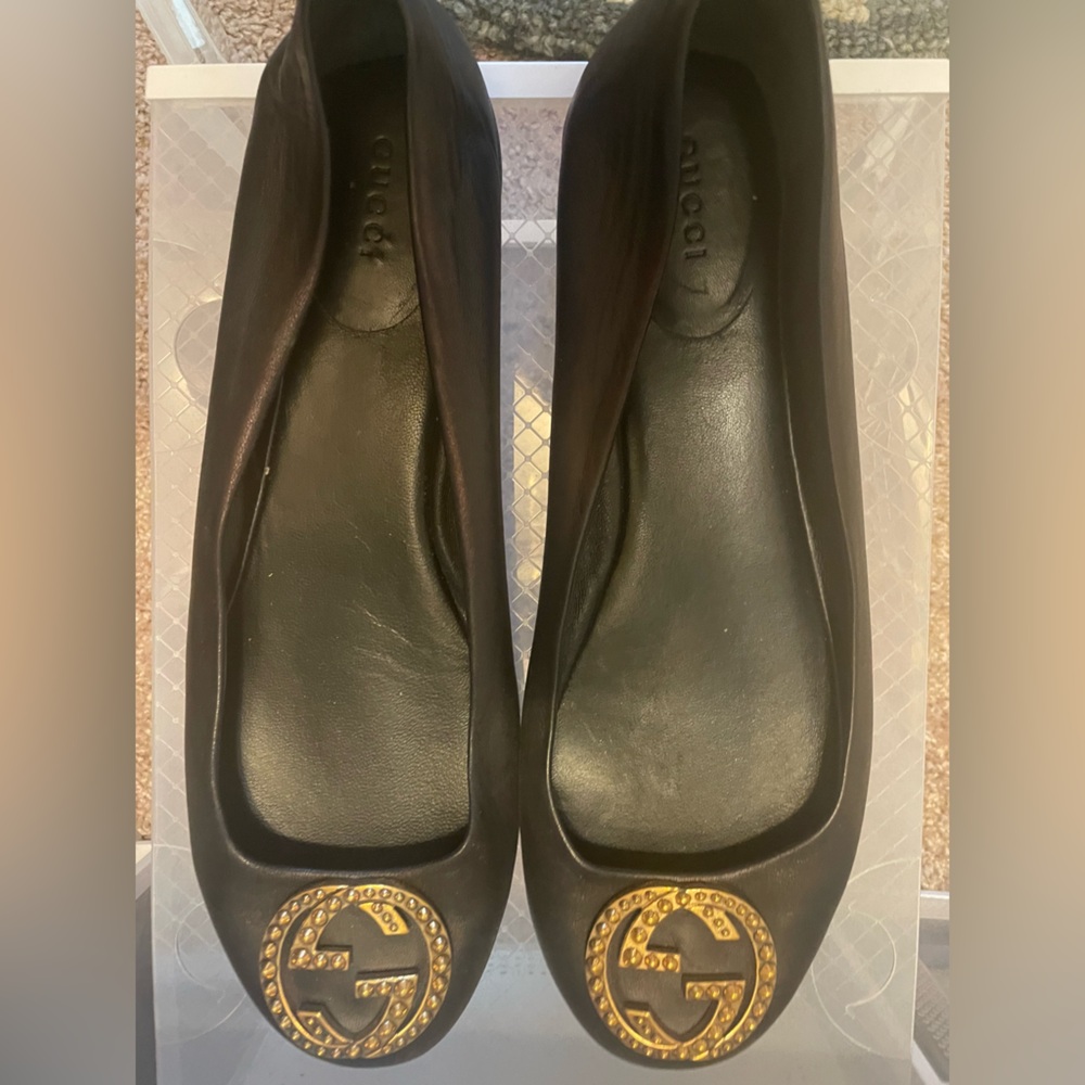 Gucci ballet flats Size 40.5